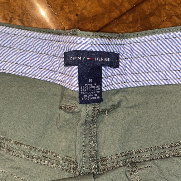Tommy Hilfiger Cargo Capri Pants - Picture 7 of 10